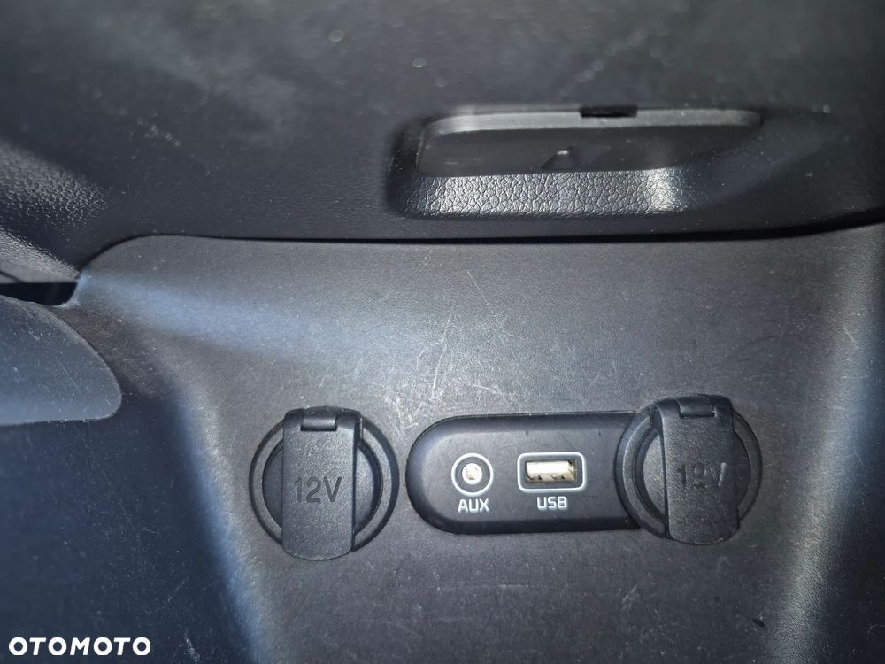 Kia Ceed 1.4 CVVT Dream Team Edition - 17