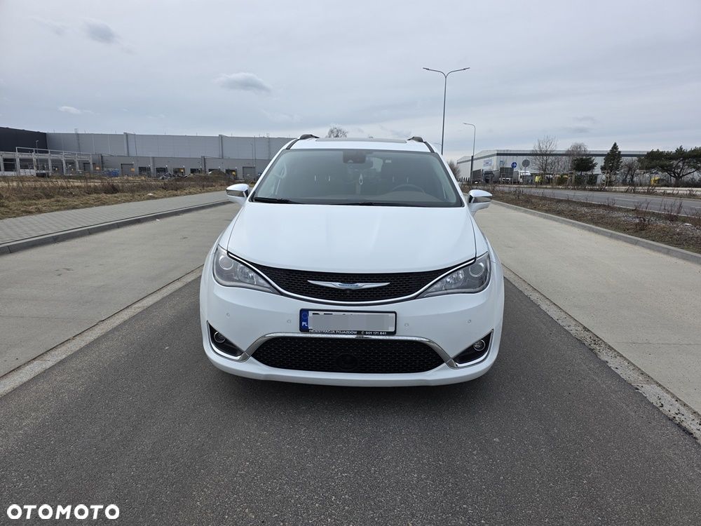 Chrysler Pacifica - 3
