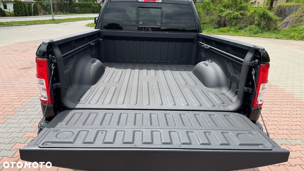 RAM 1500 5.7 Quad Cab Bighorn - 10