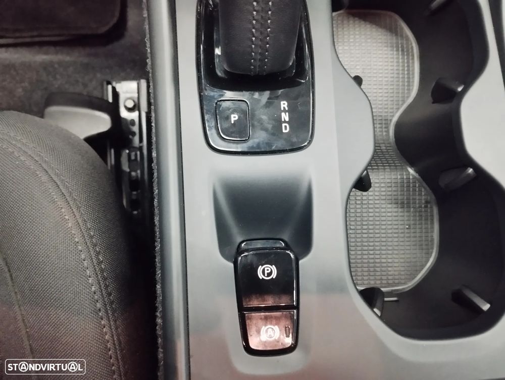 Volvo XC 40 2.0 D3 Momentum Geartronic - 31