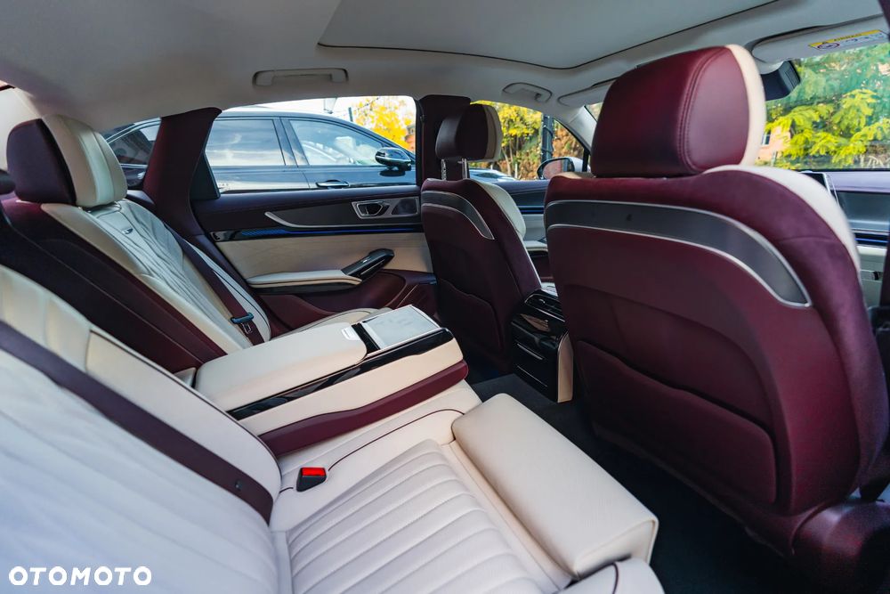 Hongqi H9 2.0T Deluxe - 21