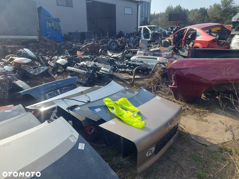 KOMPLETNY TYŁ KLAPA BAGAŻNIKA ZDERZAK TYŁ LAMPY OPEL ASTRA F SEDAN Z489 - 11