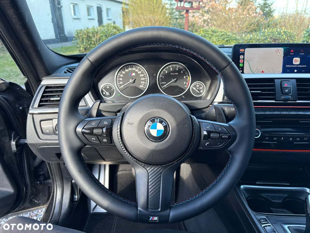 BMW Seria 3 335i Sport-Aut Luxury Line - 31