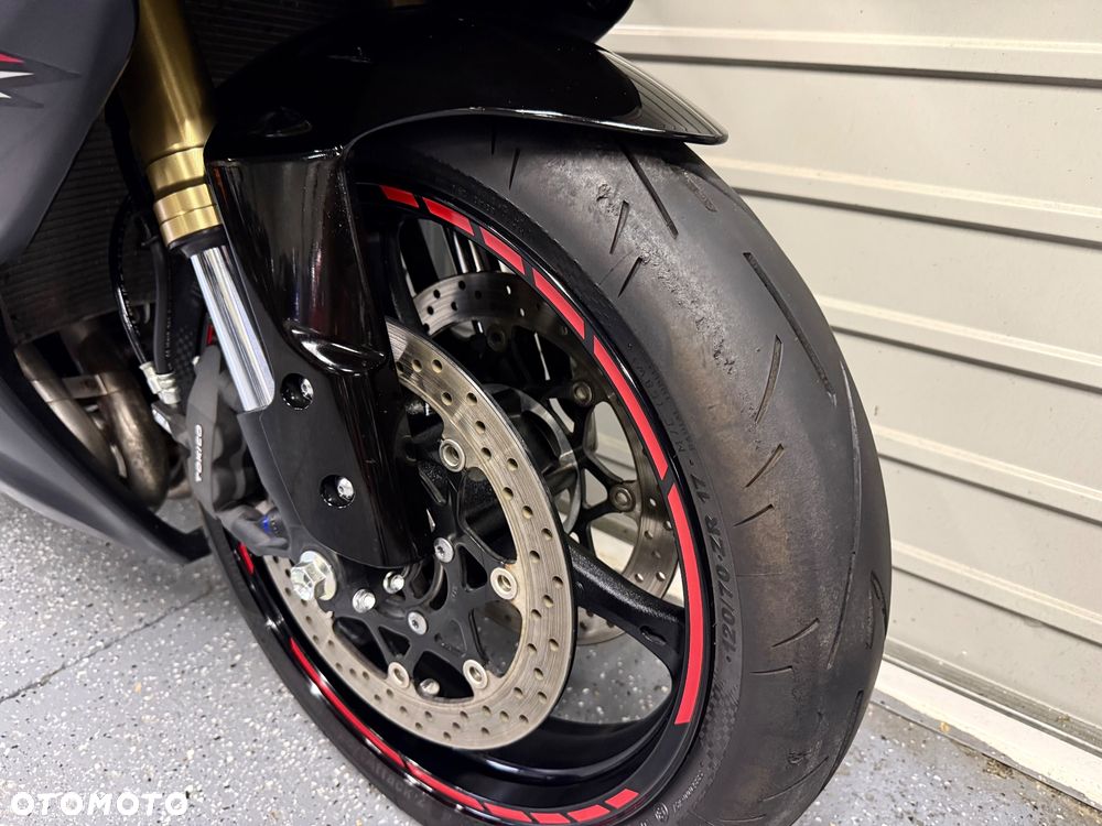Suzuki GSX-R - 7