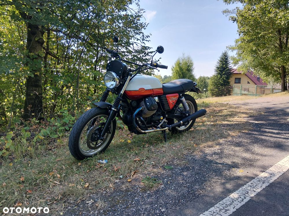 Moto Guzzi V7 - 1