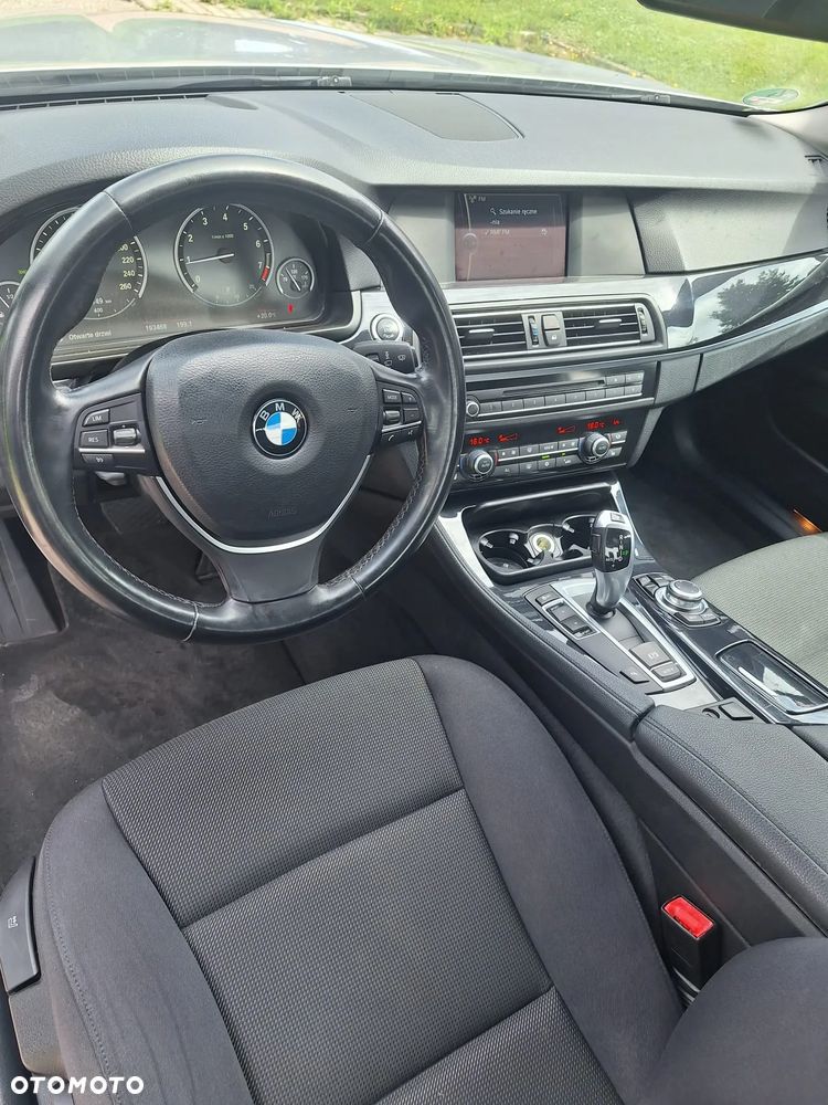 BMW Seria 5 520i - 13