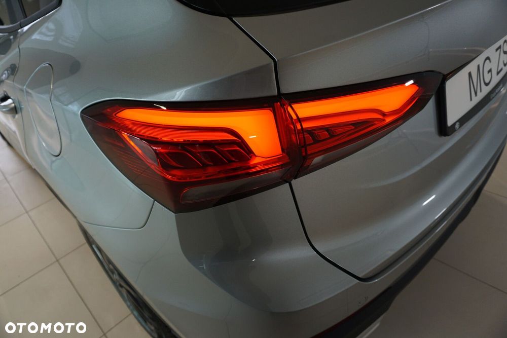 MG ZS Hybrid+ - 20