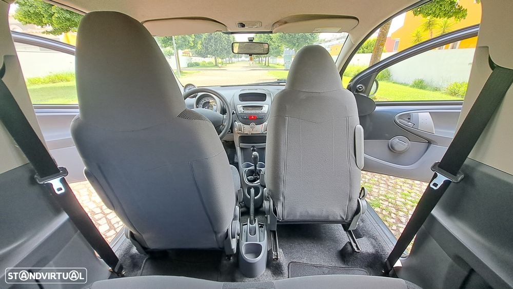 Peugeot 107 1.0 Trendy - 10