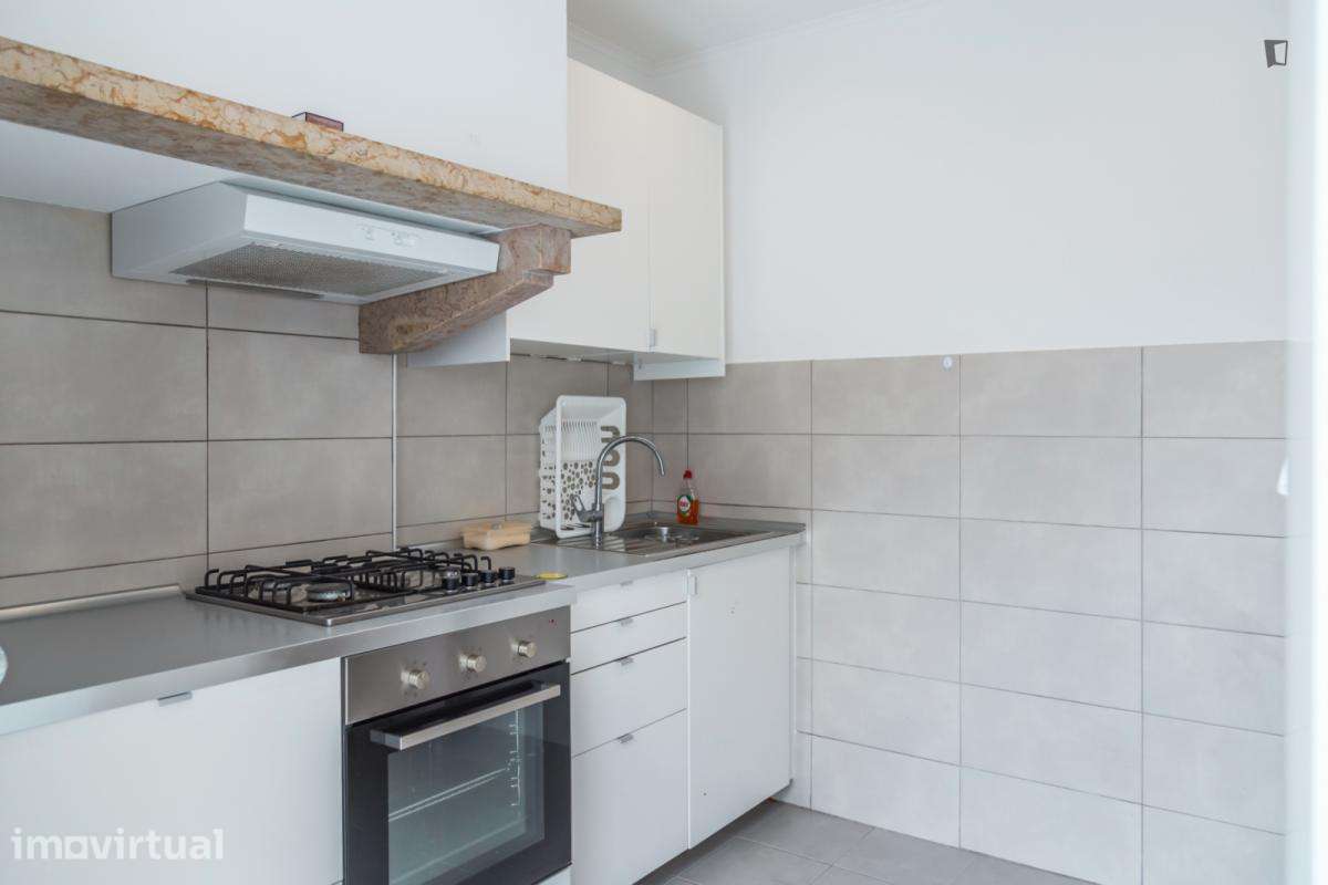 Quarto - localizado em Entrecampos Lisbon - Grande imagem: 4/22