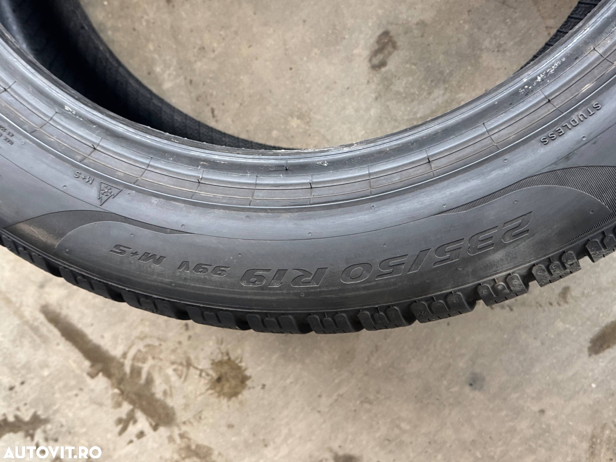 Vând 4 anvelope 235/50/19 Pirelli de iarnă ca noi - 6