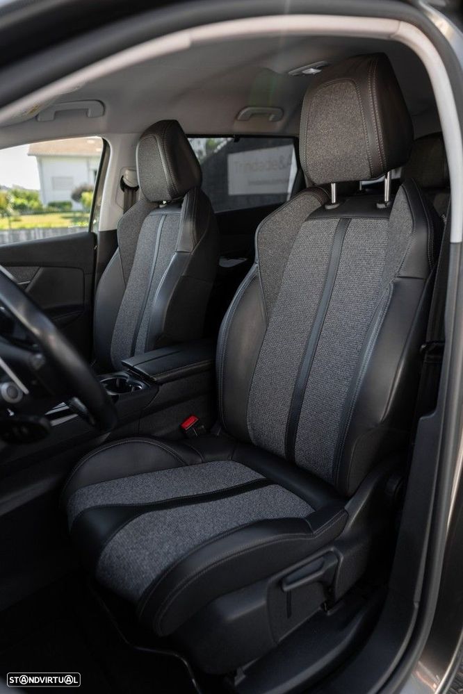 Peugeot 5008 1.2 PureTech Allure EAT6 - 21