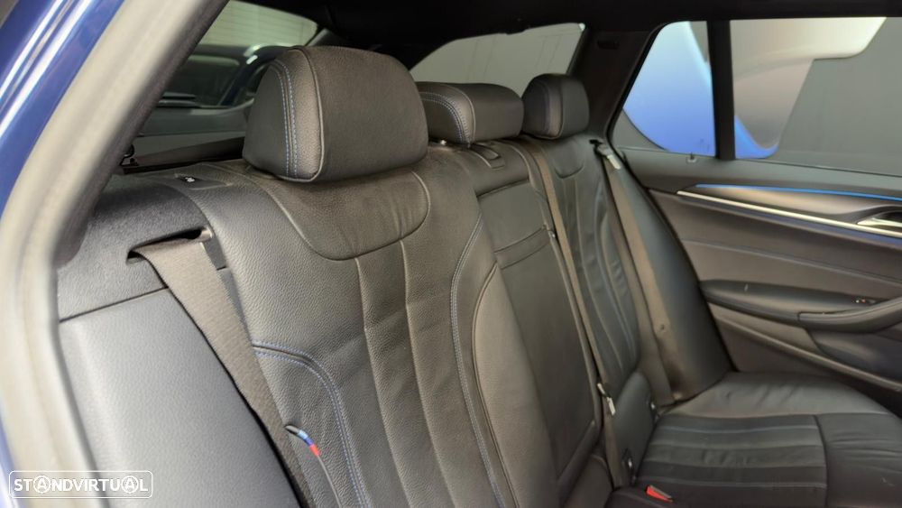 BMW 530 e Pack Desportivo M - 44