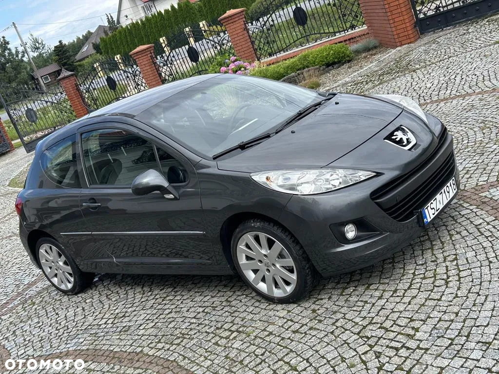Peugeot 207 - 30