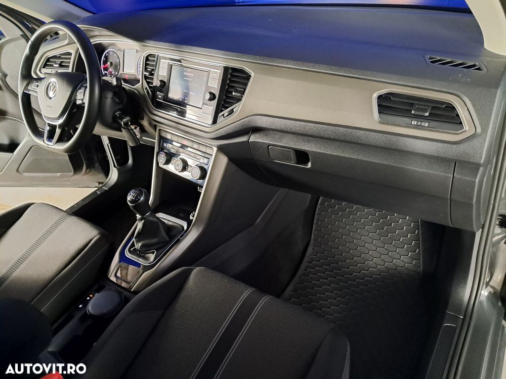 Volkswagen T-ROC - 17