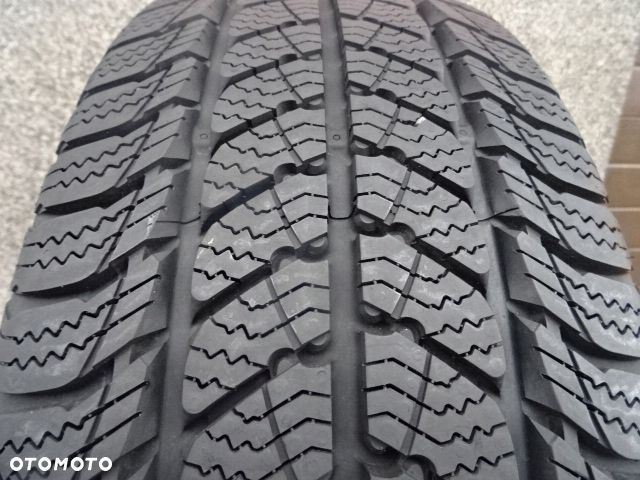 225/55/R17C 109/107T UNIROYAL SNOW MAX 3 - 1