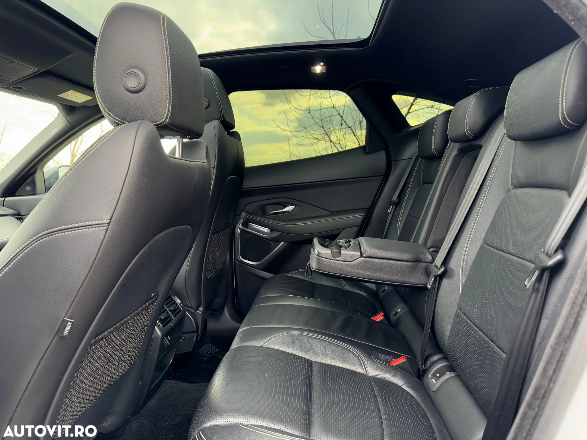 Jaguar E-Pace D240 AWD R-Dynamic SE - 23
