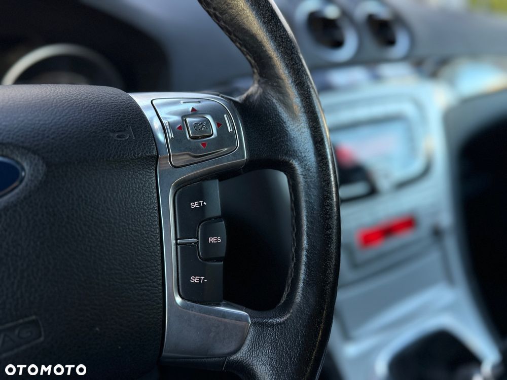 Ford Galaxy 2.0 TDCi DPF Titanium - 25