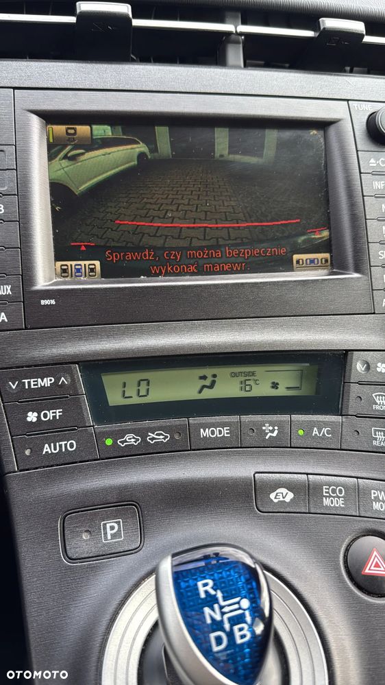 Toyota Prius - 32