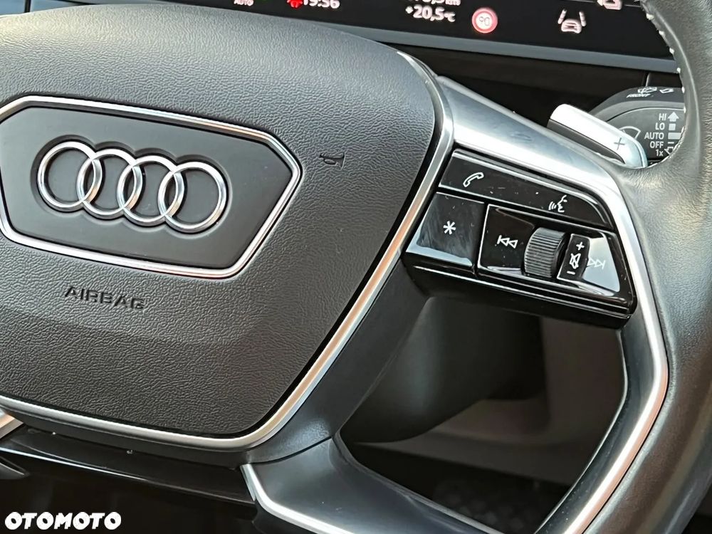 Audi e-tron 55 Quattro S Line - 19