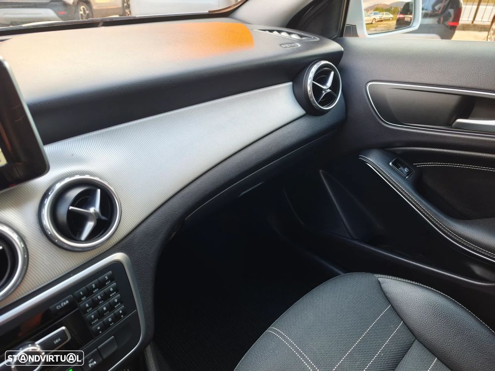 Mercedes-Benz GLA 200 (CDI) d Urban - 25