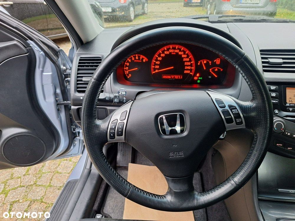 Honda Accord 2.0 Sport - 9