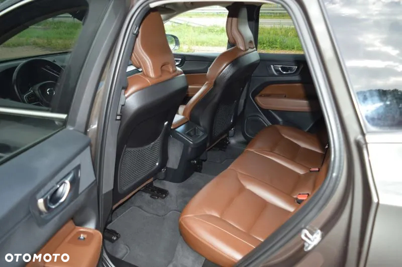 Volvo XC 60 D3 Momentum - 17