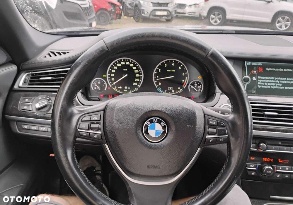 BMW Seria 7 - 17