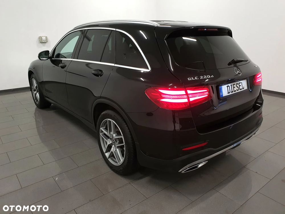 Mercedes-Benz GLC 220 d 4Matic 9G-TRONIC AMG Line - 4
