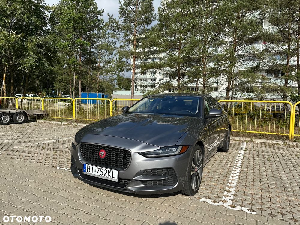 Jaguar XE 2.0 P250 S - 1