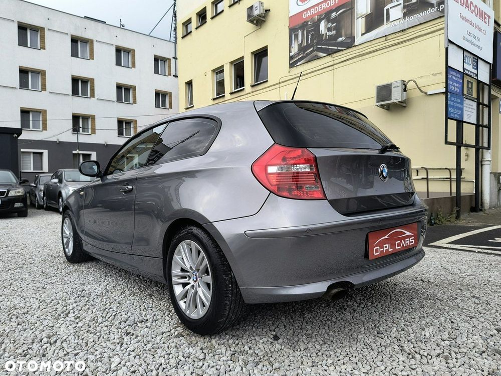 BMW Seria 1 118d Sport Line - 23