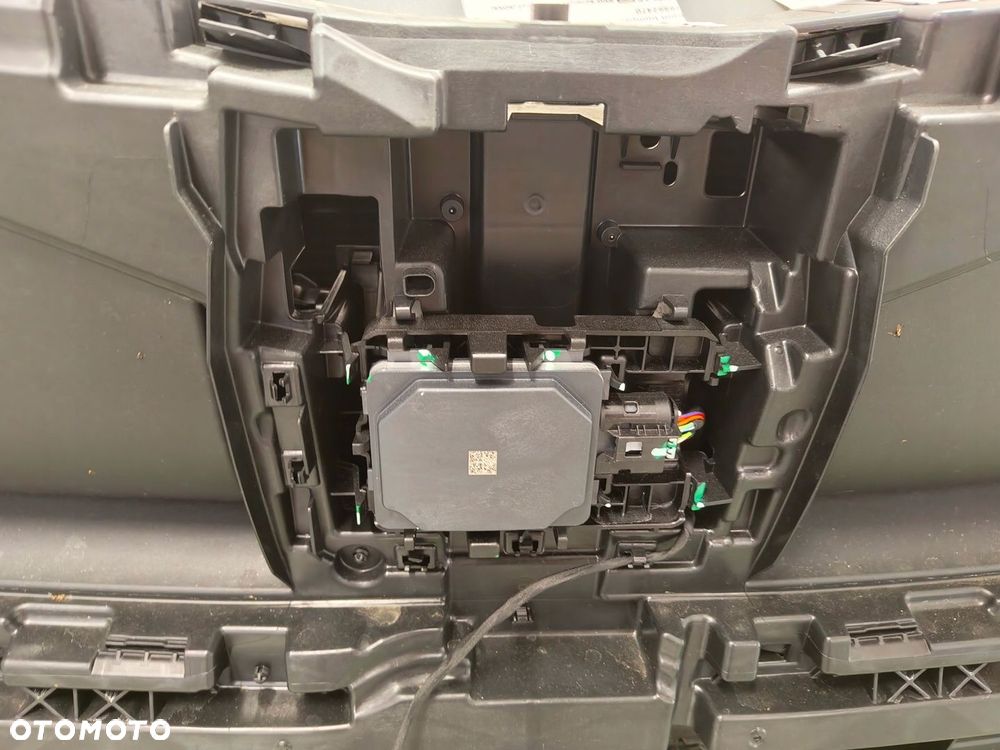 BMW X2 U10 Pas Przedni Chłodnice Wentylator Radar 2.0i - 2
