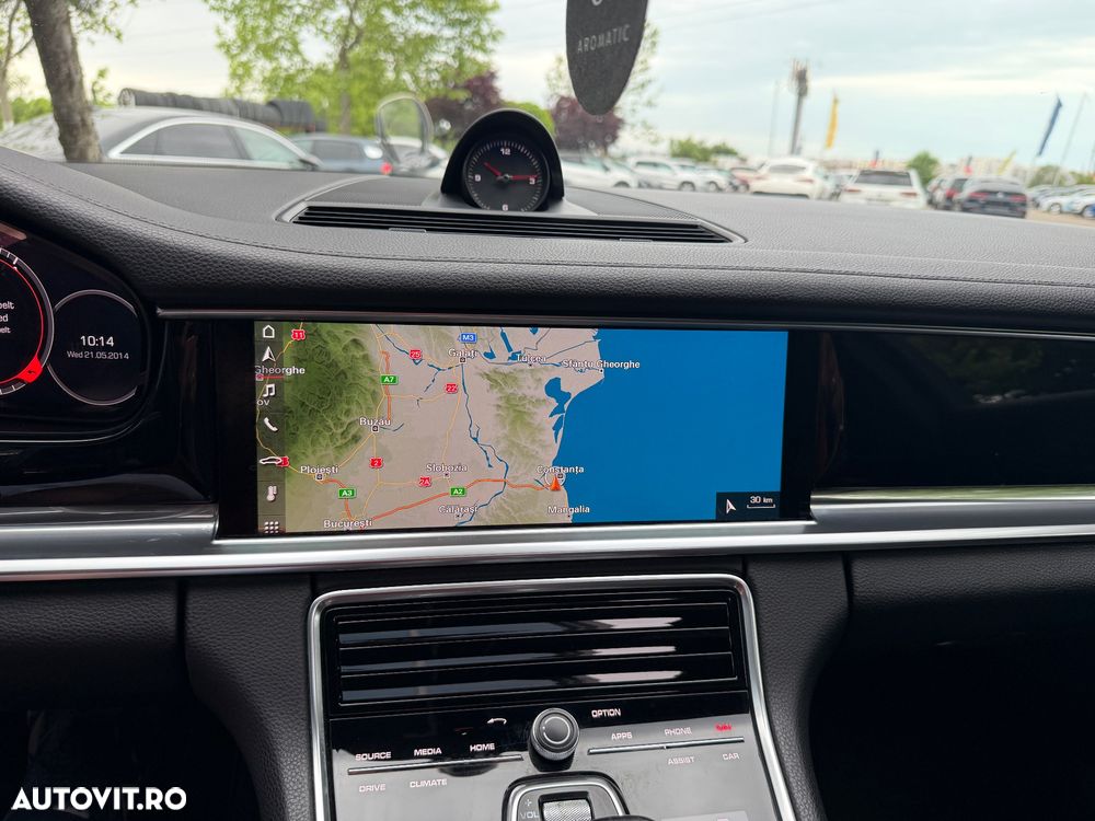 Porsche Panamera 4S Executive - 14