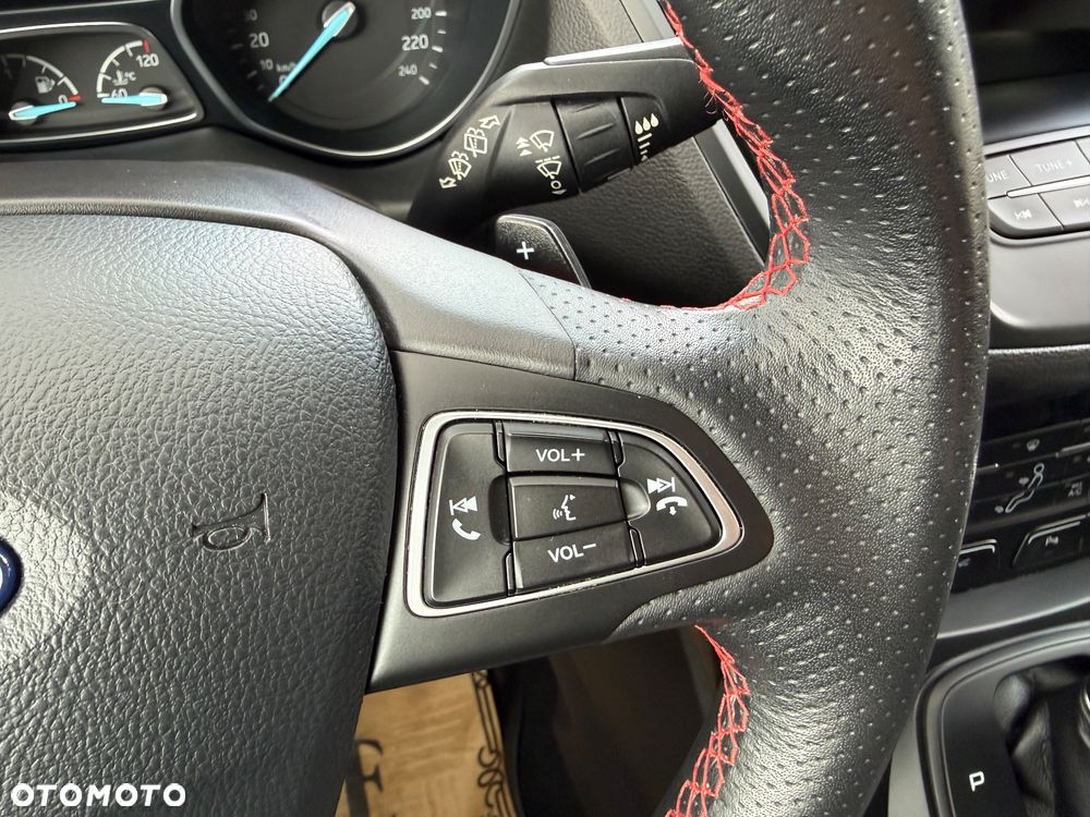 Ford Kuga - 19