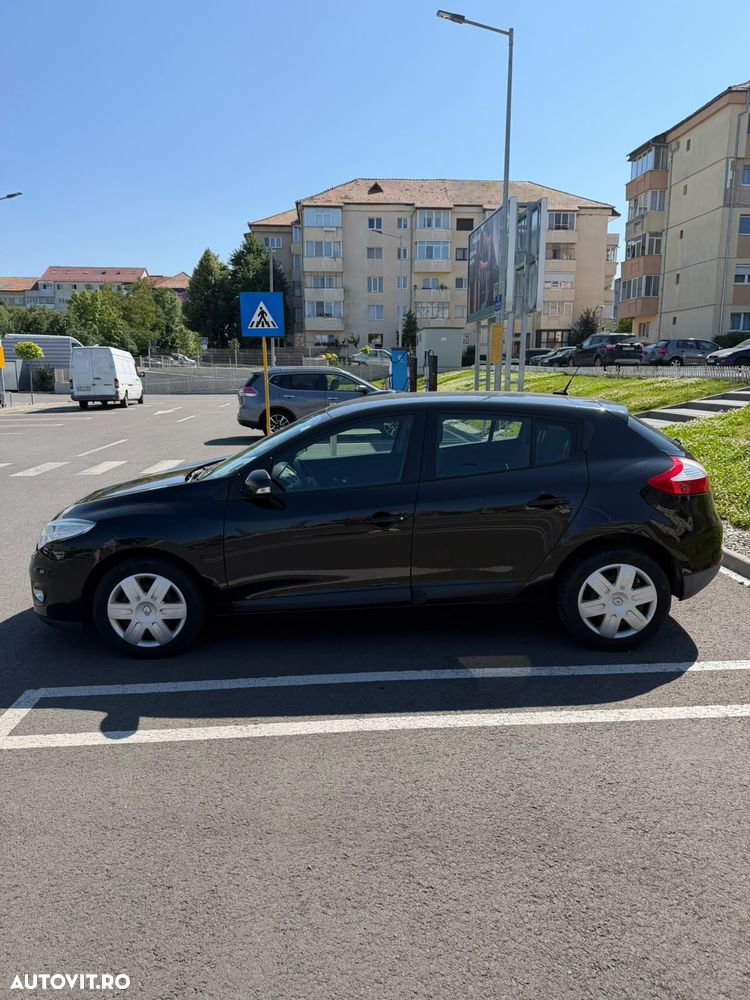 Renault Megane ENERGY dCi 110 Start & Stop Bose Edition - 4