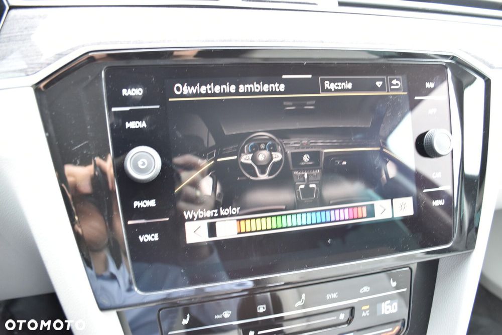 Volkswagen Passat Variant 1.5 TSI EVO Elegance DSG - 20