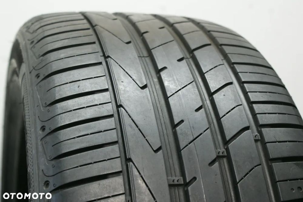 255/45R19 Hankook Ventus S1 evo2 SUV  6,9mm . - 2