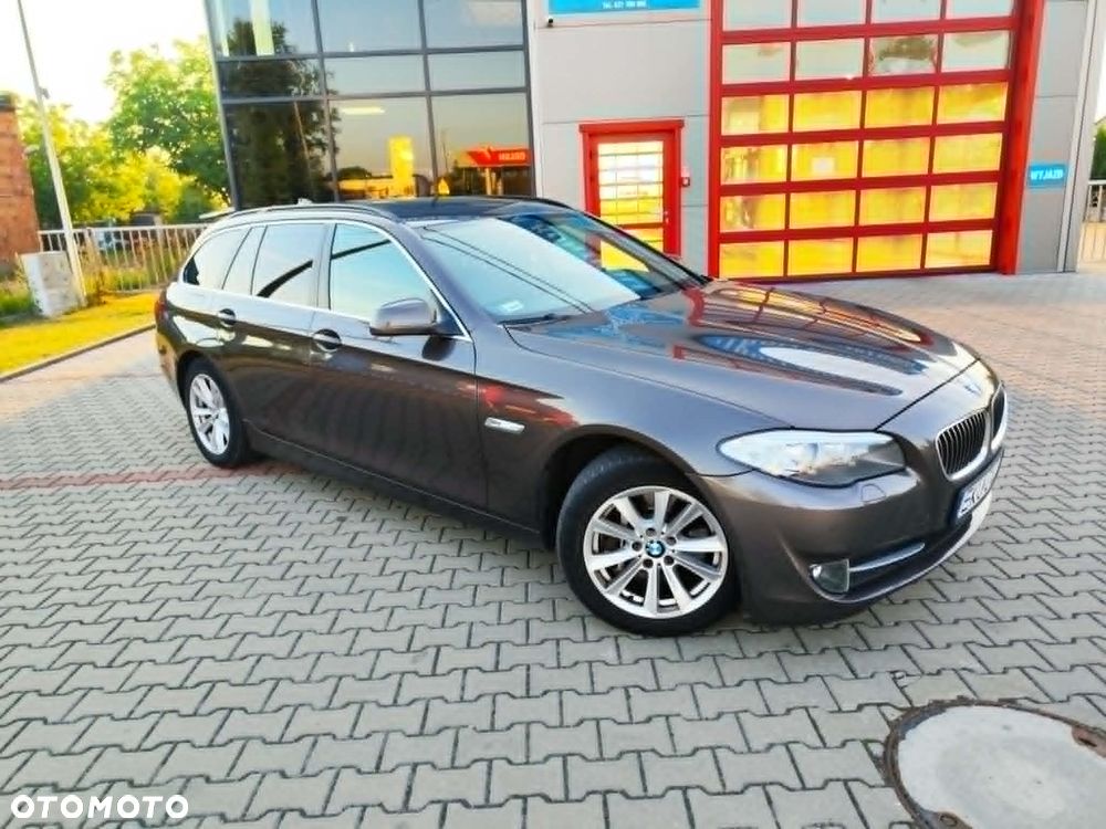 BMW Seria 5 525d - 7