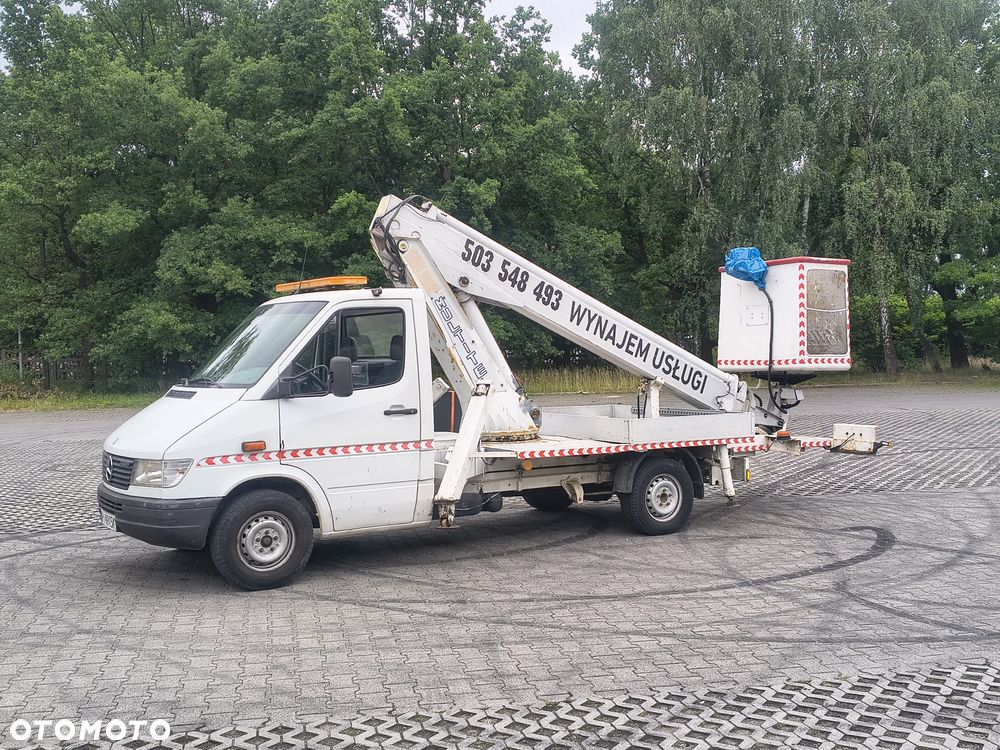 Mercedes-Benz Sprinter - 1