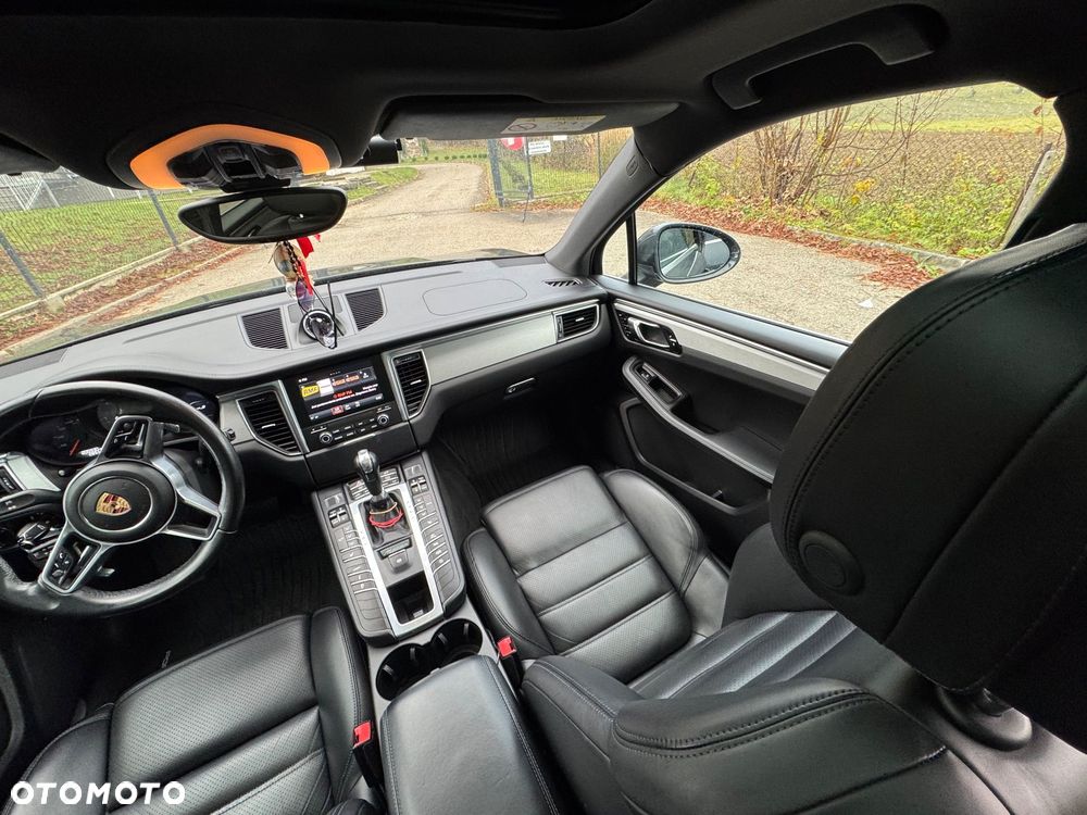 Porsche Macan - 13