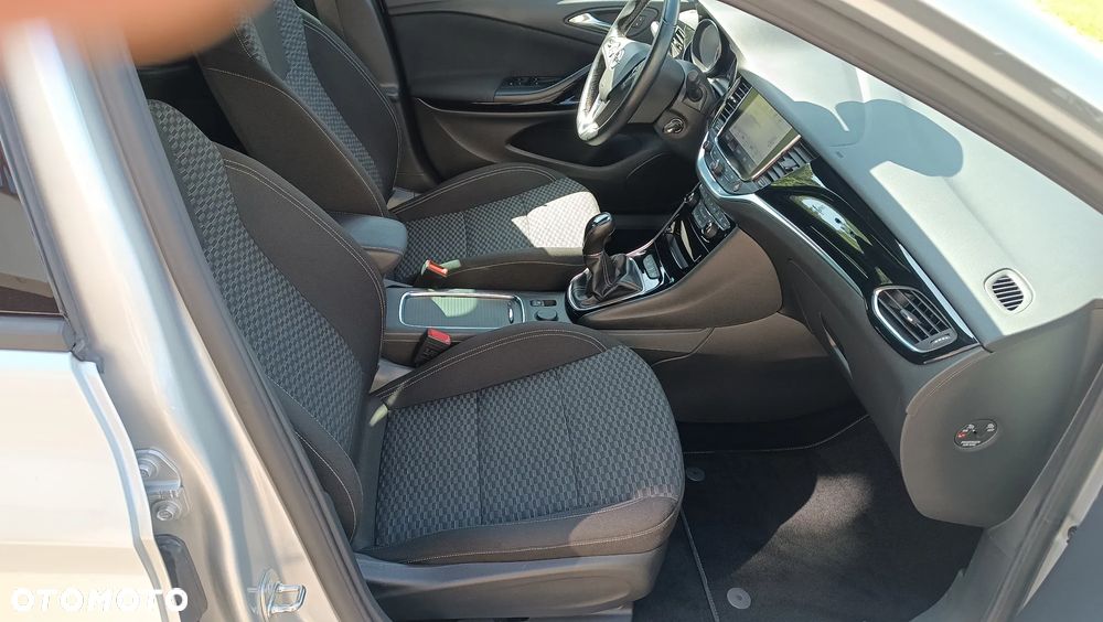 Opel Astra 1.4 T Dynamic - 19