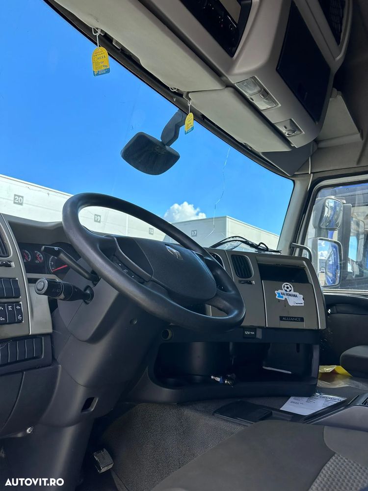 Renault Premium 460 DXI 4x2 - 9