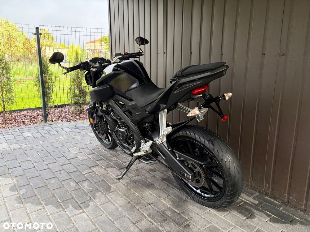 Yamaha MT - 17