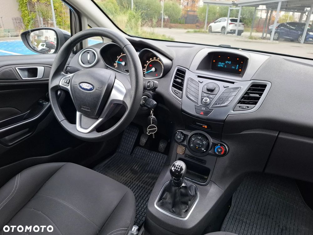 Ford Fiesta 1.4 Gold X EU5 - 8