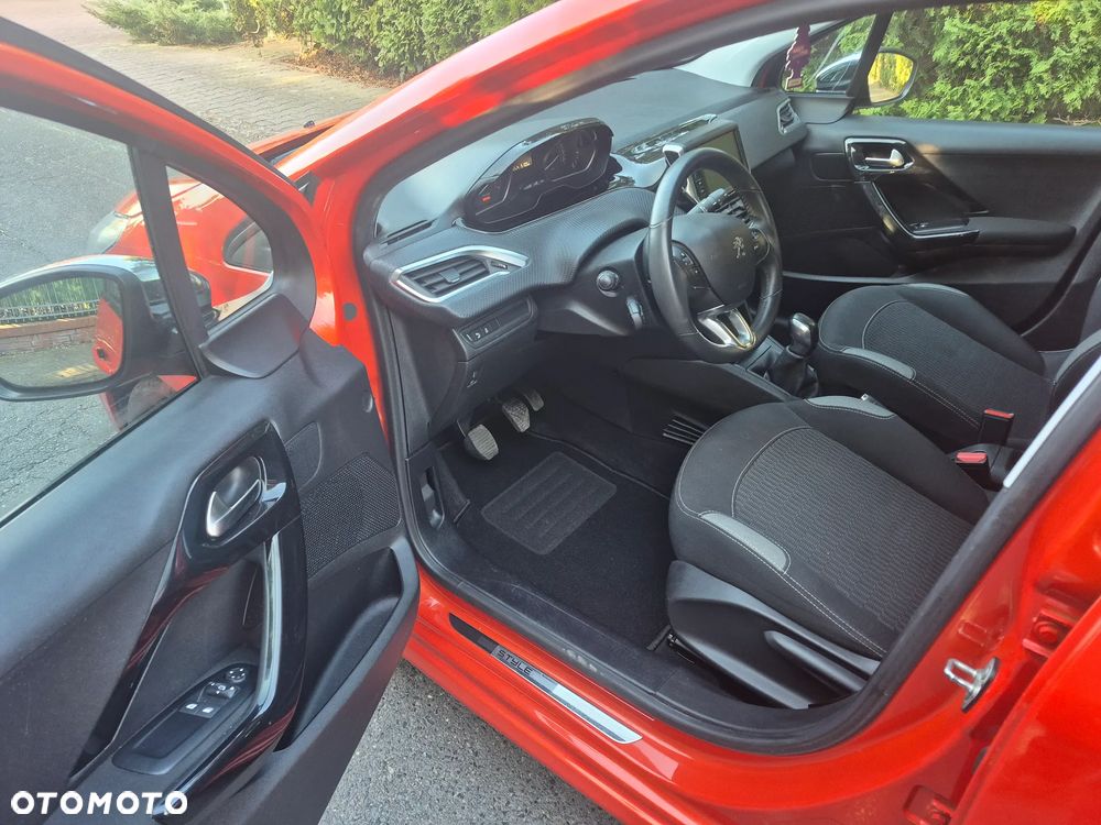 Peugeot 208 PureTech 82 Start & Stop Style - 14