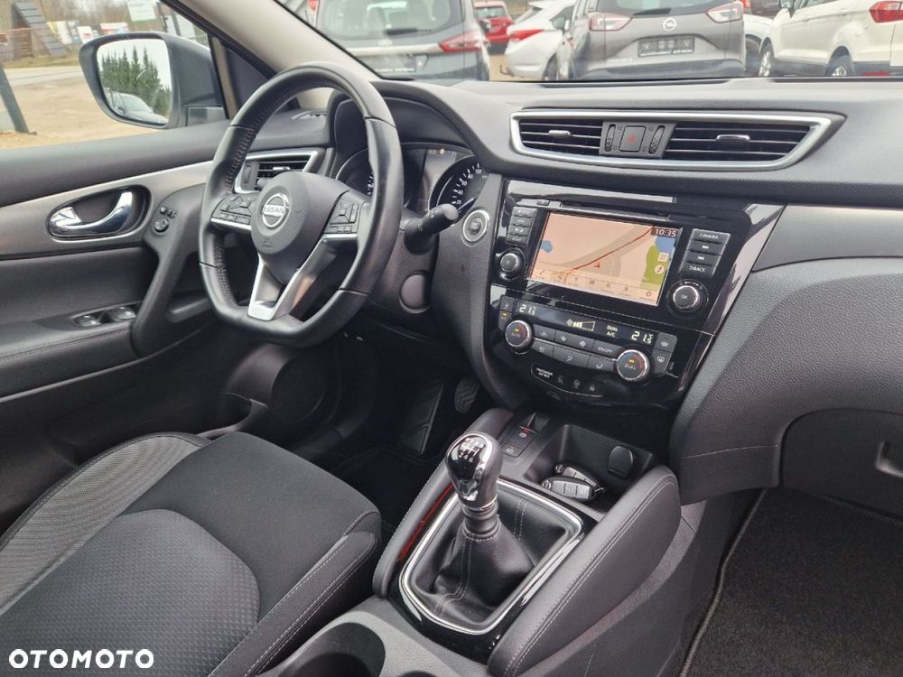 Nissan Qashqai 1.3 DIG-T N-CONNECTA - 24