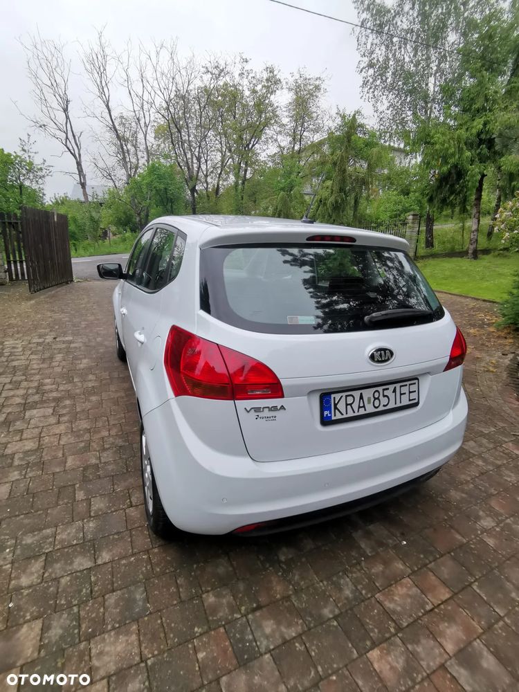Kia Venga 1.4 CVVT Attract - 11