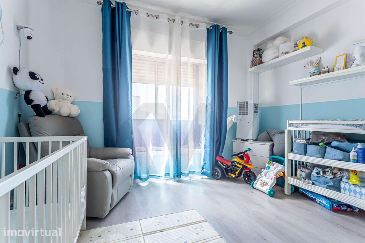 Apartamento T2 Totalmente Renovado em Setúbal - Grande imagem: 3/23