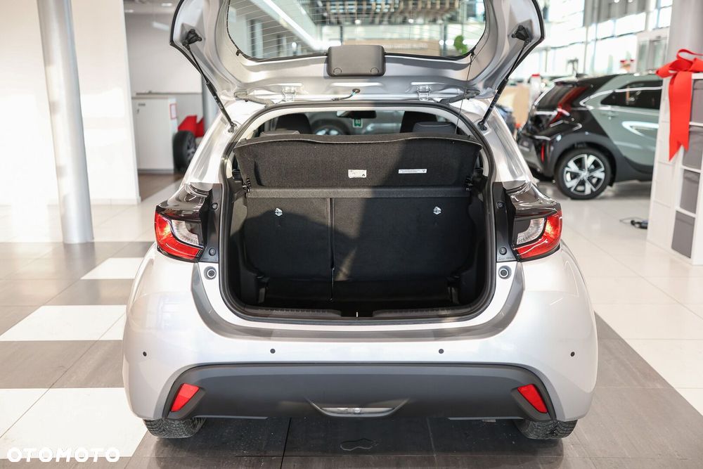 Toyota Yaris - 12