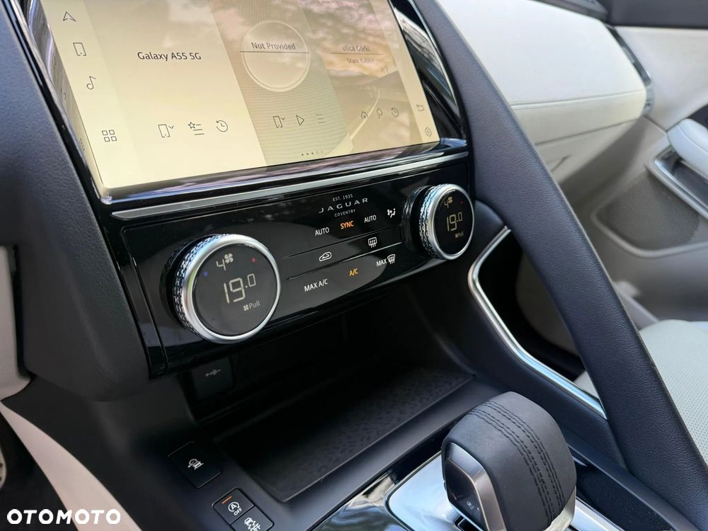 Jaguar E-Pace 2.0 D200 mHEV AWD - 15
