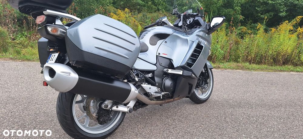 Kawasaki GTR - 3